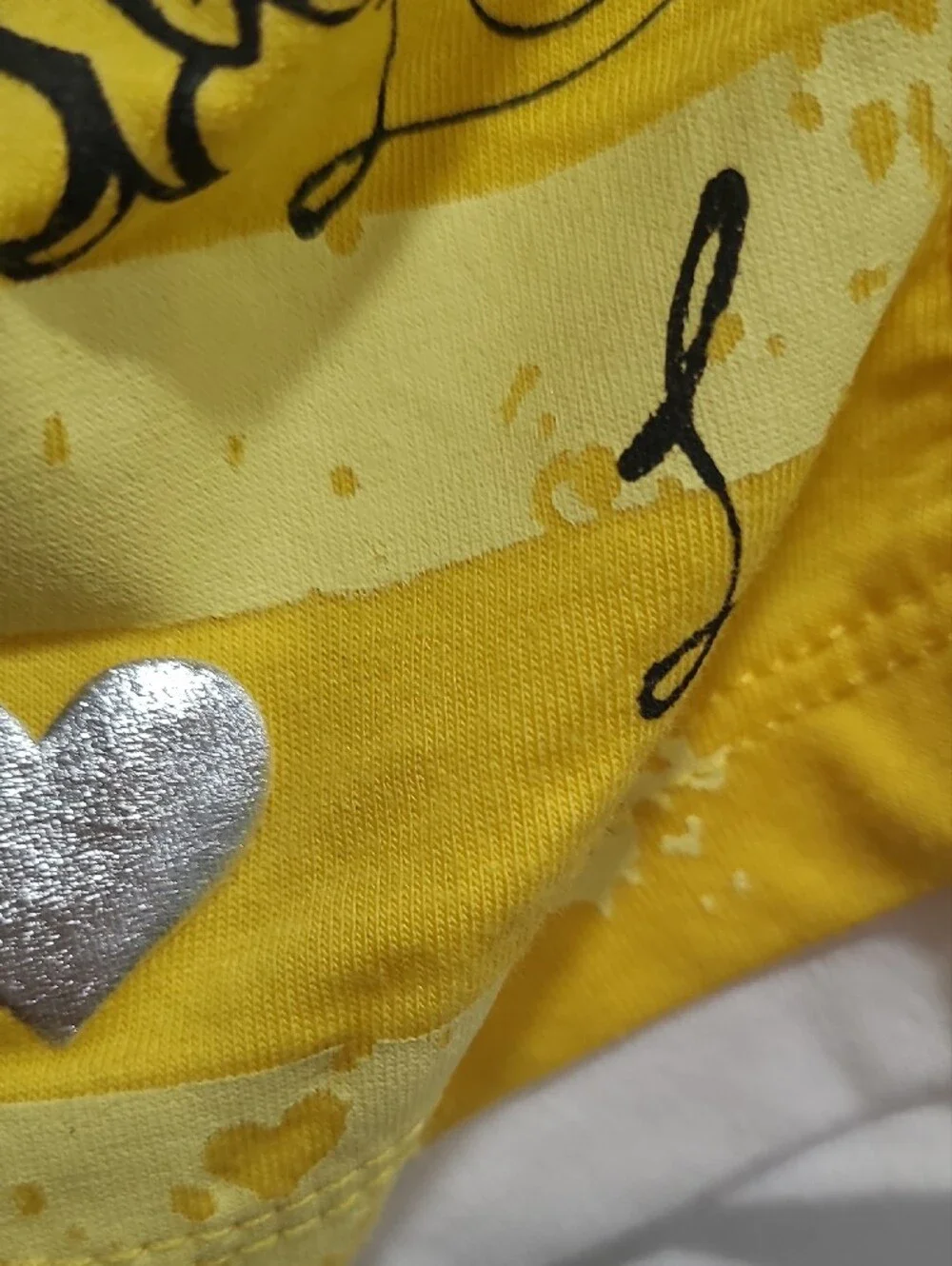 Eye Candy Yellow Girls' Love Heart Graphic Tee Sz S (7/8)